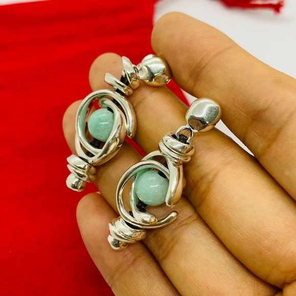 UNO de 50 PLANETS EARRINGS-a unique dual moon design with a central amazonite - Picture 7 of 10